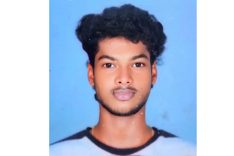 നിയന്ത്രണം വിട്ട ബൈക്ക് വൈദ്യുതി പോസ്റ്റിൽ ഇടിച്ച് കോളേജ് വിദ്യാർഥി മരിച്ചു; ഒരാൾക്ക് ഗുരുതര പരിക്ക്